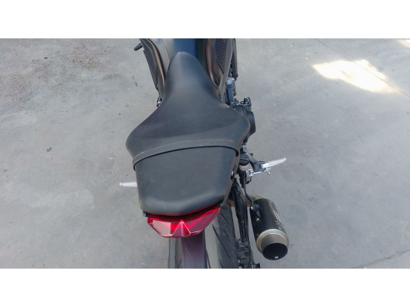 Recambio de asiento para yamaha mt mt-09 (rn83) referencia OEM IAM   