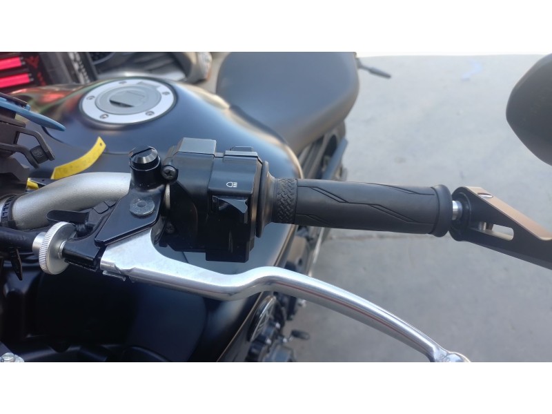 Recambio de piña luces izquierda para yamaha mt mt-09 (rn83) referencia OEM IAM   