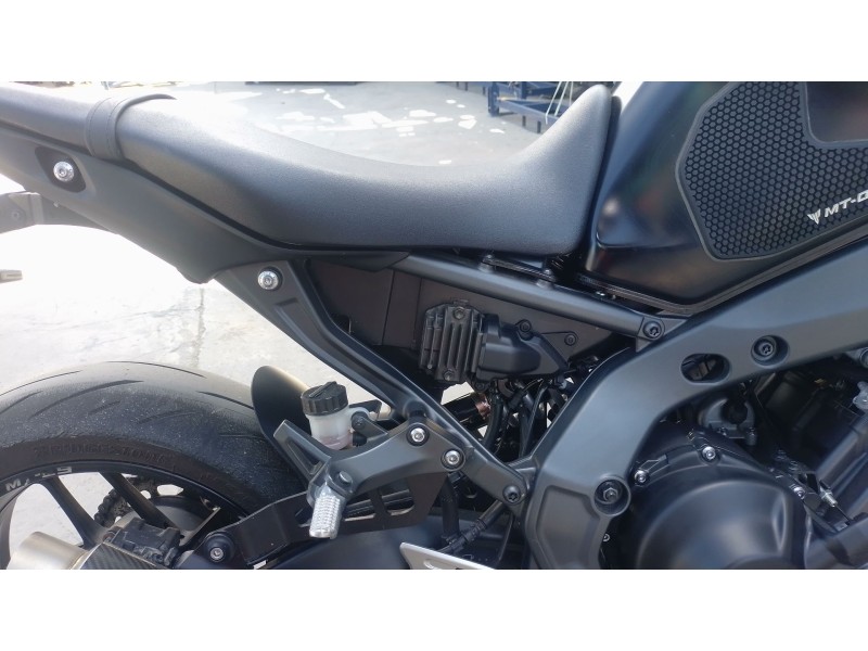 Recambio de subchasis trasero para yamaha mt mt-09 (rn83) referencia OEM IAM   