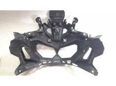 Recambio de moldura para honda africa twin referencia OEM IAM 64211MKKD000   2