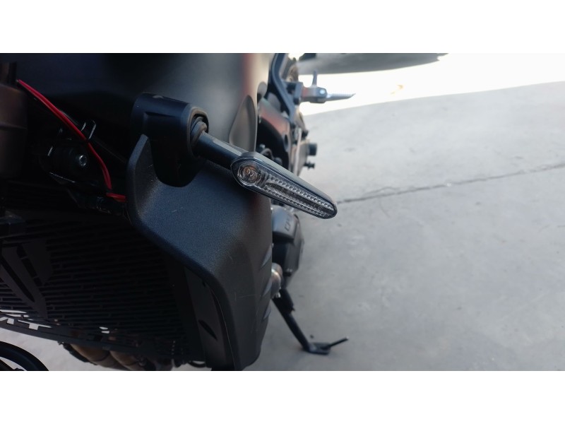 Recambio de piloto delantero izquierdo para yamaha mt mt-09 (rn83) referencia OEM IAM   