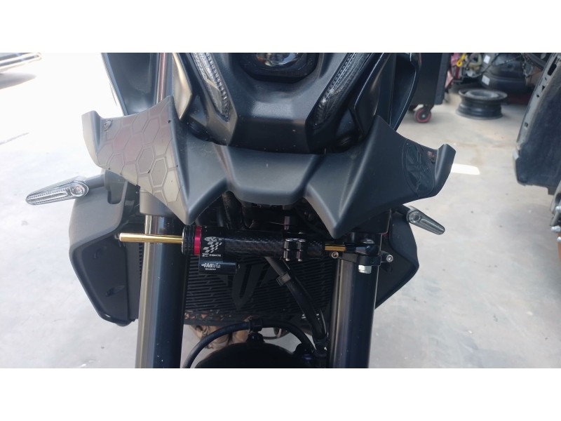 Recambio de molduras delanteras para yamaha mt mt-09 (rn83) referencia OEM IAM   