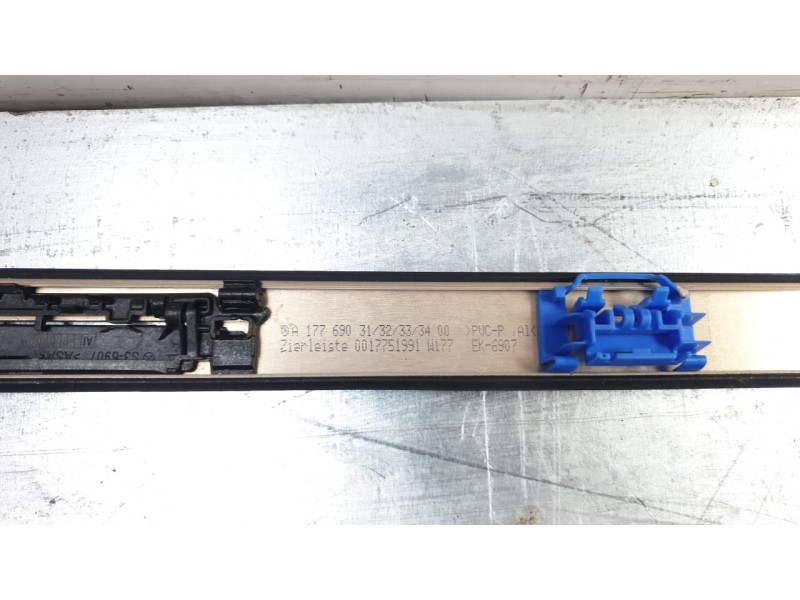 Recambio de barras techo para mercedes-benz clase a (bm 177) a 200 (177.087) referencia OEM IAM A1776903132333400  