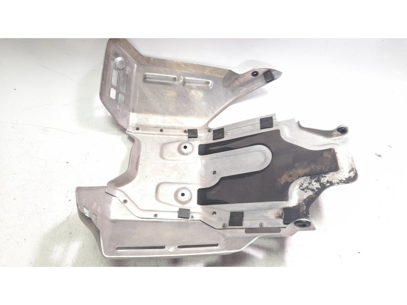 Recambio de cubrecarter para honda africa twin referencia OEM IAM 64440MKKD20  