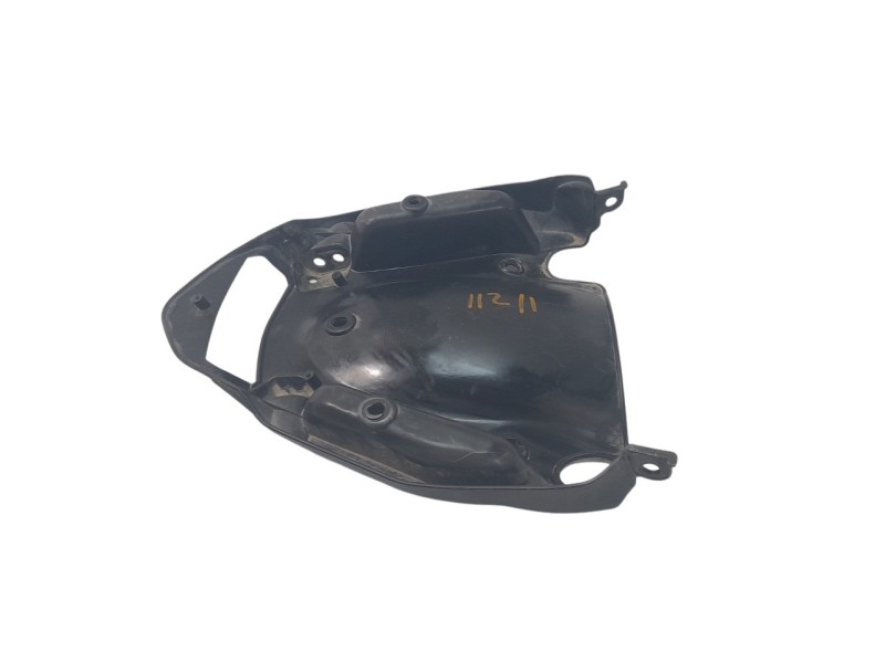 Recambio de moldura para mondial cr / 0 / 0 hps cafe racer referencia OEM IAM 679573  