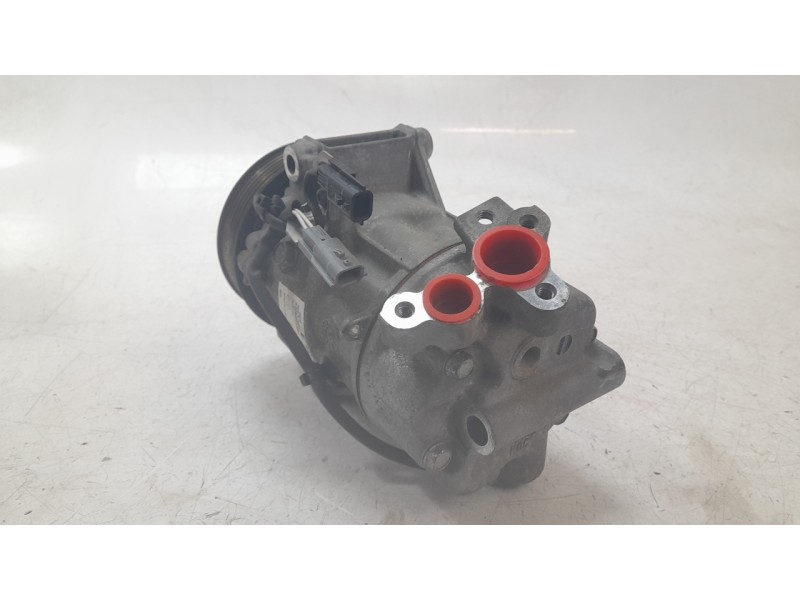 Recambio de compresor aire acondicionado para renault clio v (b7_) 1.5 blue dci 85 (b7ag) referencia OEM IAM 926009126R 00605811
