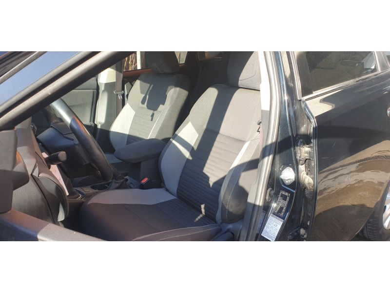 toyota auris del año 2018