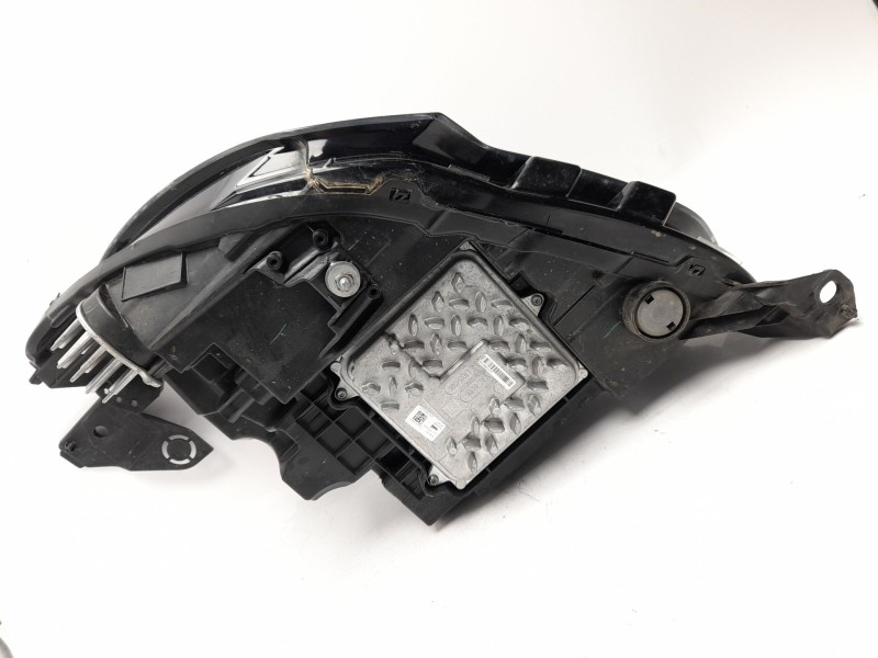 Recambio de faro derecho para opel corsa f (p2jo) corsa-e (68) referencia OEM IAM 39162659  