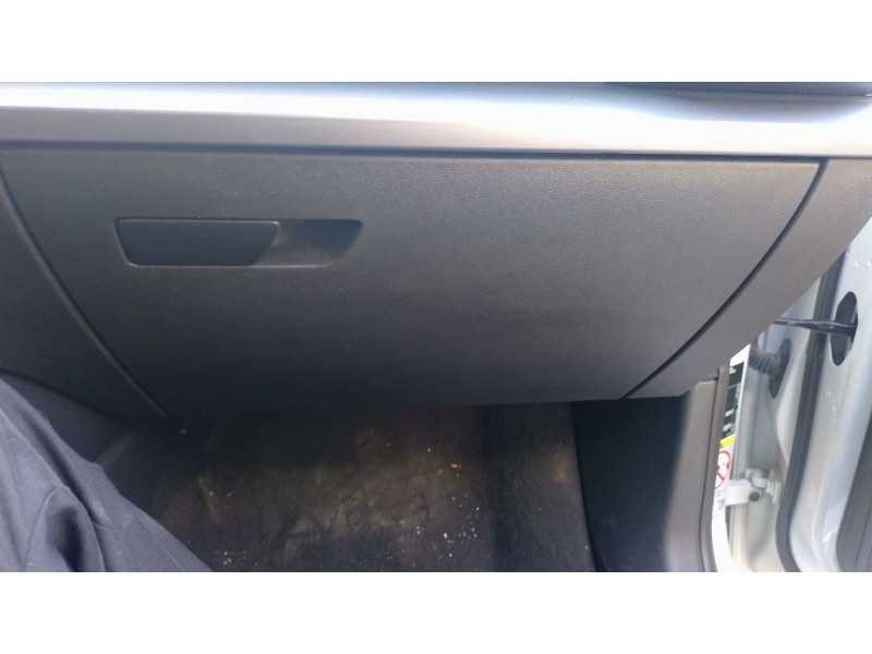 Recambio de guantera para seat leon (kl1, klg) 1.0 tsi referencia OEM IAM   