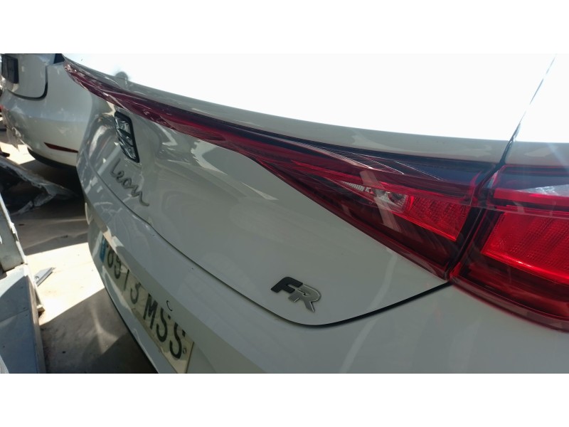 Recambio de piloto trasero central para seat leon (kl1, klg) 1.0 tsi referencia OEM IAM   