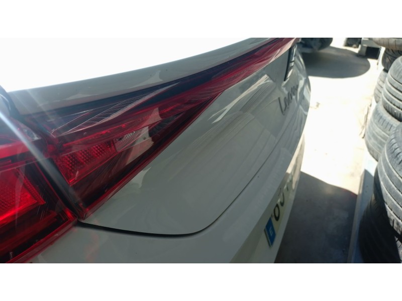 Recambio de piloto trasero central para seat leon (kl1, klg) 1.0 tsi referencia OEM IAM   