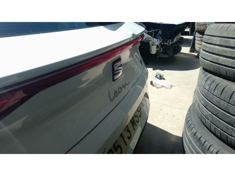 Recambio de piloto trasero central para seat leon (kl1, klg) 1.0 tsi referencia OEM IAM   