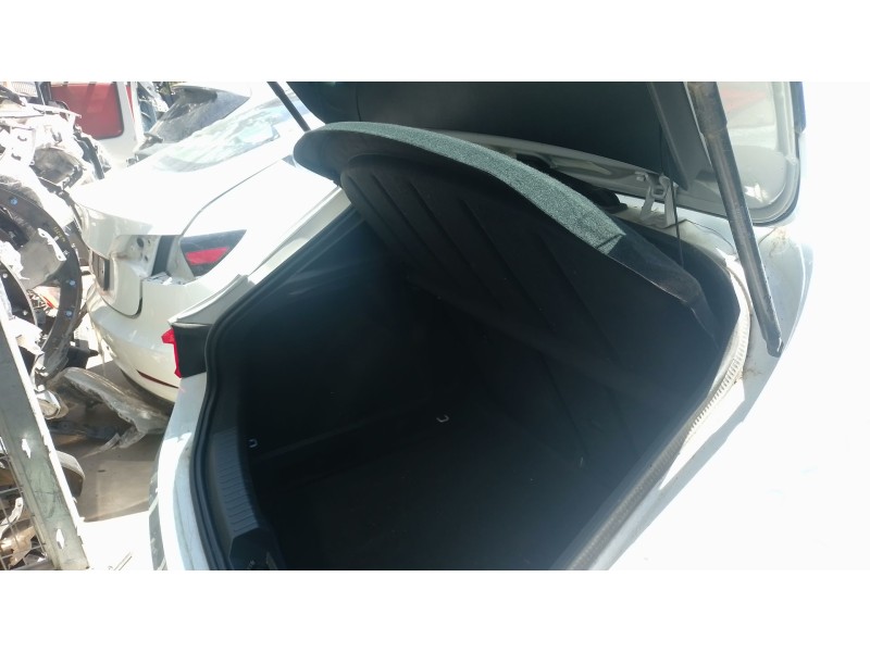 Recambio de bandeja trasera para seat leon (kl1, klg) 1.0 tsi referencia OEM IAM   