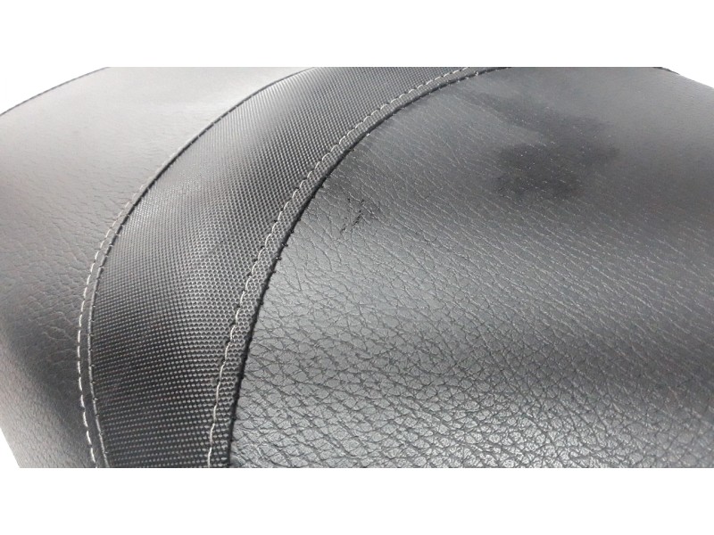 Recambio de asiento para sym jet 14 125 referencia OEM IAM 77200X8A000RH  