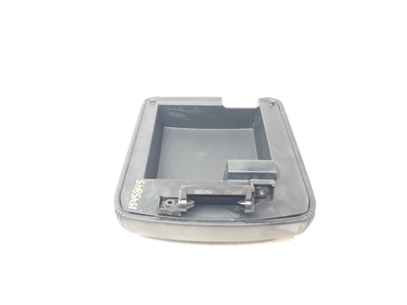 Recambio de apoyabrazos central para volkswagen amarok referencia OEM IAM 2H0863761F  