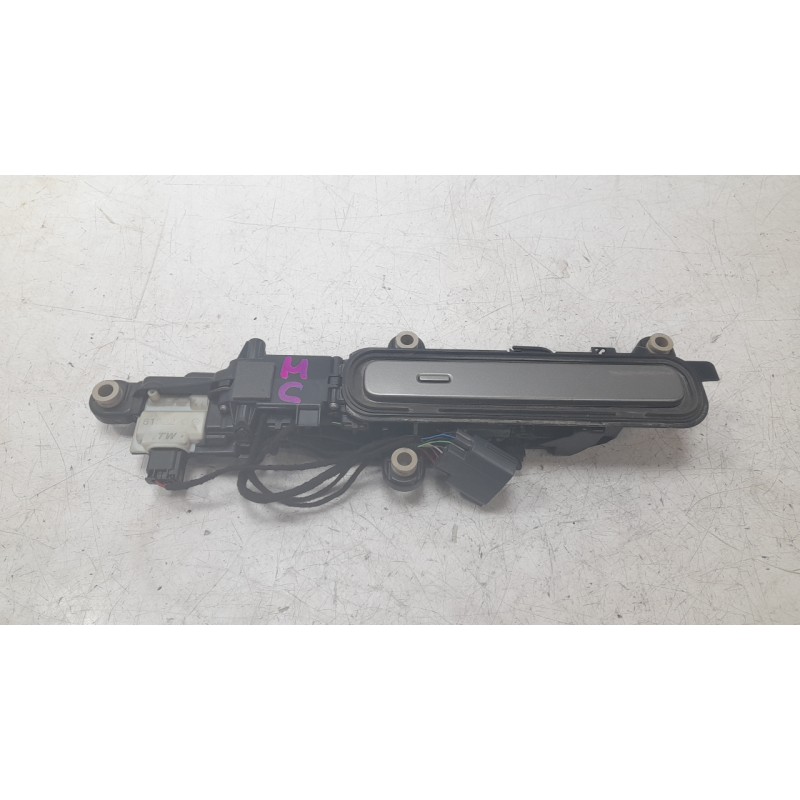 Recambio de maneta exterior trasera izquierda para land rover range rover velar (l560) 2.0 p300 si4 4x4 referencia OEM IAM J8A22