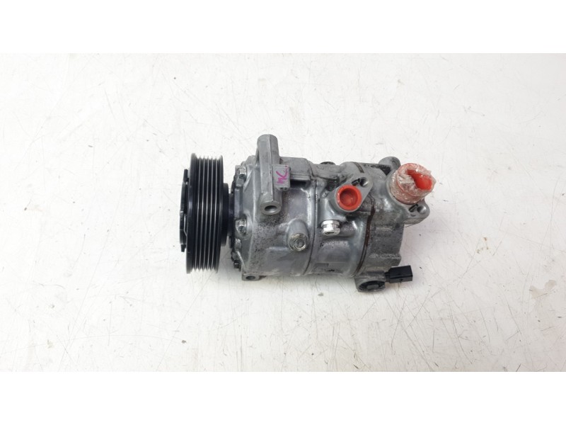 Recambio de compresor aire acondicionado para volkswagen polo vi (aw1, bz1, ae1) 1.0 tsi referencia OEM IAM 5Q0820803K  