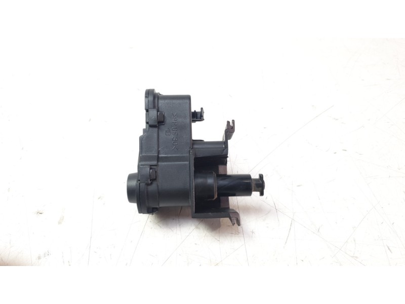 Recambio de tapa exterior combustible para seat leon (5f1) 1.6 tdi referencia OEM IAM 7P0810773D  EZCVW264