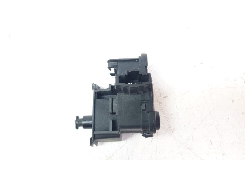 Recambio de tapa exterior combustible para seat leon (5f1) 1.6 tdi referencia OEM IAM 7P0810773D  EZCVW264