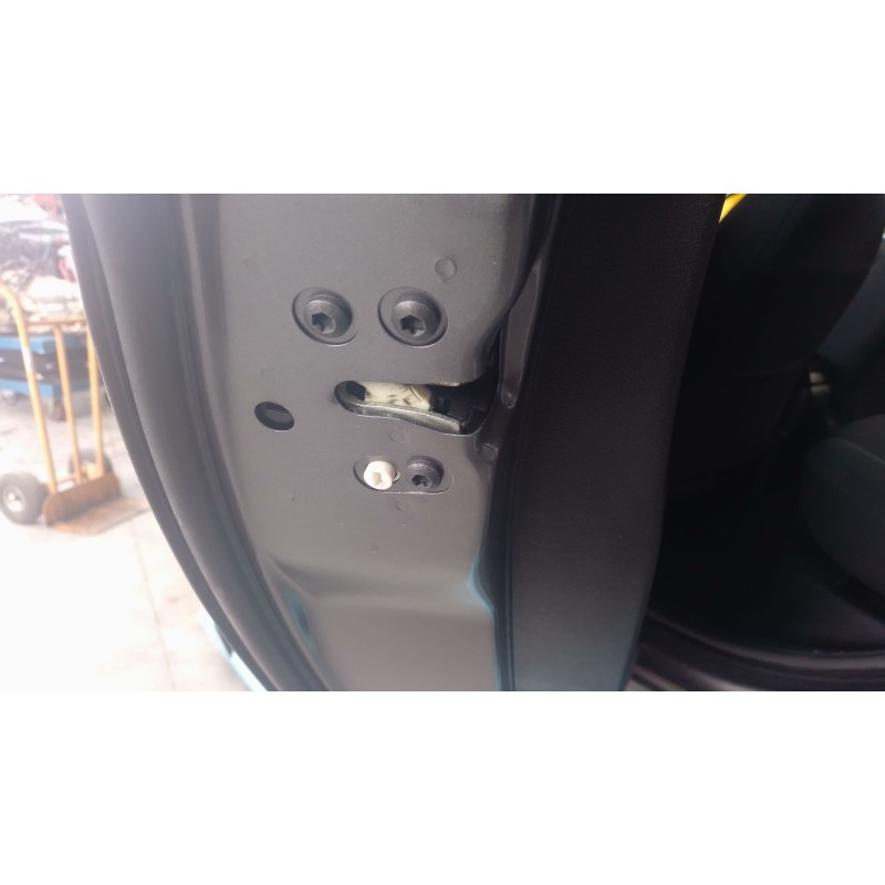 Recambio de cerradura puerta trasera izquierda para fiat tipo station wagon (356_, 357_) 1.3 d (356wxh1a) referencia OEM IAM   