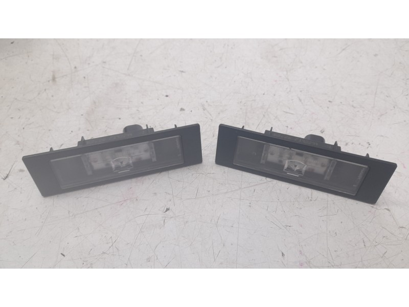 Recambio de piloto matricula para bmw x4 (g02, f98) xdrive 30 i referencia OEM IAM 63267193294  
