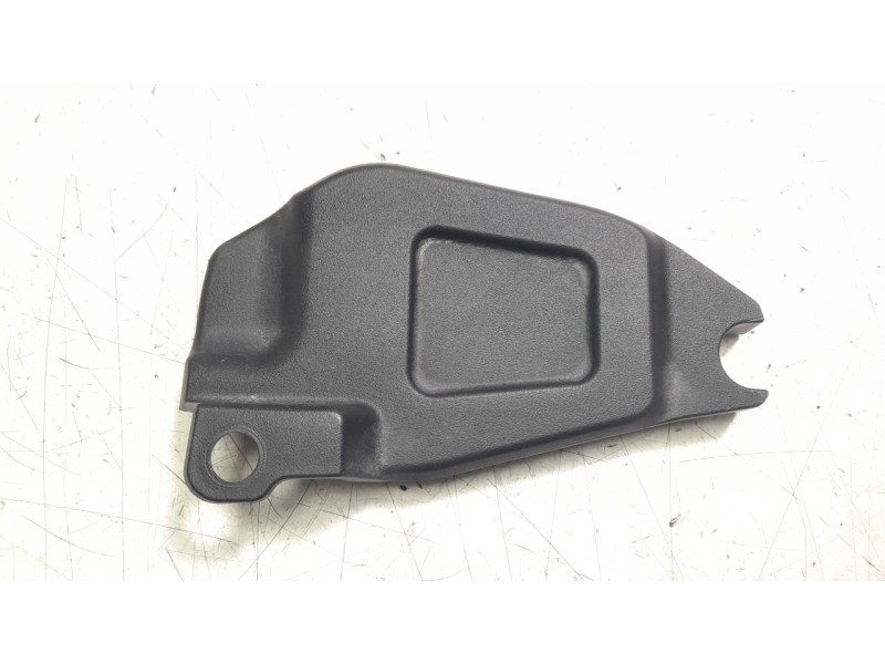 Recambio de moldura para honda africa twin referencia OEM IAM   