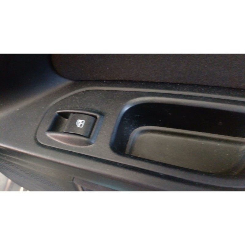 Recambio de mando elevalunas trasero derecho para fiat tipo station wagon (356_, 357_) 1.3 d (356wxh1a) referencia OEM IAM   