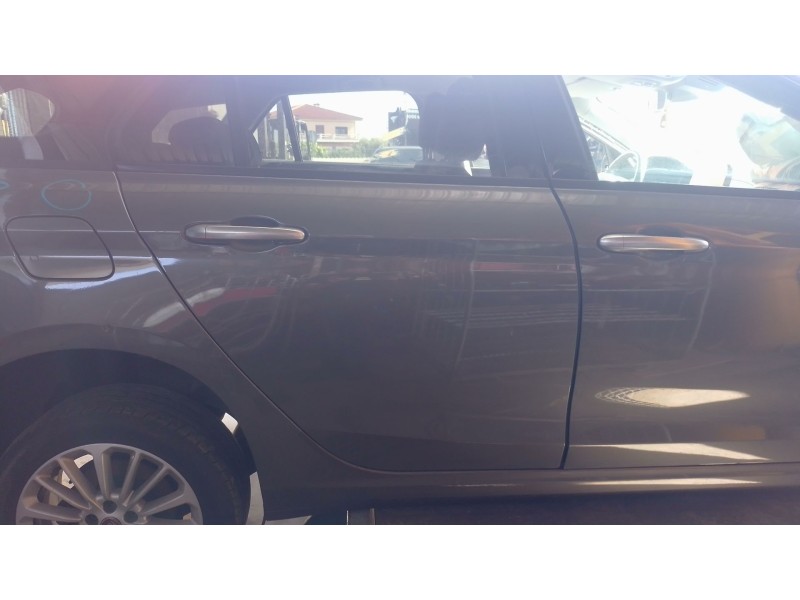 Recambio de puerta trasera derecha para fiat tipo station wagon (356_, 357_) 1.3 d (356wxh1a) referencia OEM IAM   