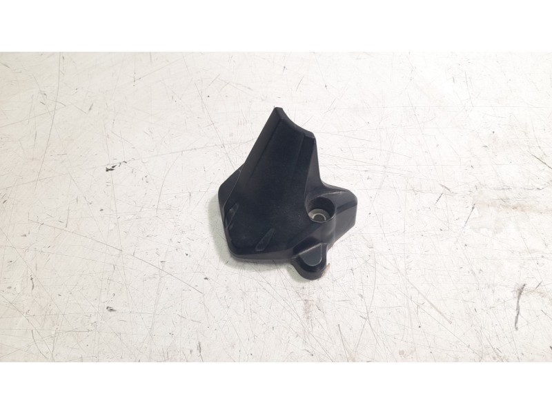 Recambio de moldura para honda africa twin referencia OEM IAM 11530MJP6800  