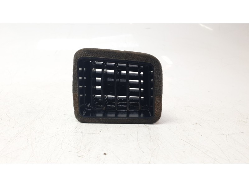 Recambio de rejilla aireadora para volkswagen amarok referencia OEM IAM 2H6819703  
