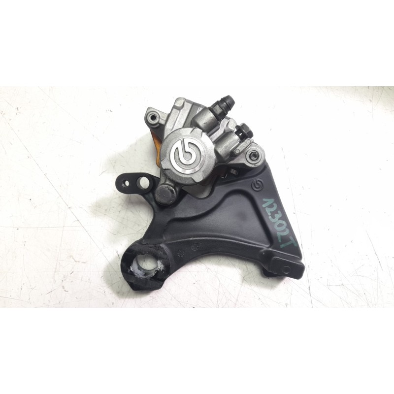 Recambio de pinza de freno trasera derecha para triumph street triple 765 rs street triple 765 rs referencia OEM IAM T2028215  