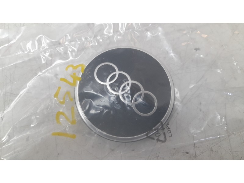 Recambio de tapacubos para audi q3 sportback (f3n) 35 tdi referencia OEM IAM 81A601170  