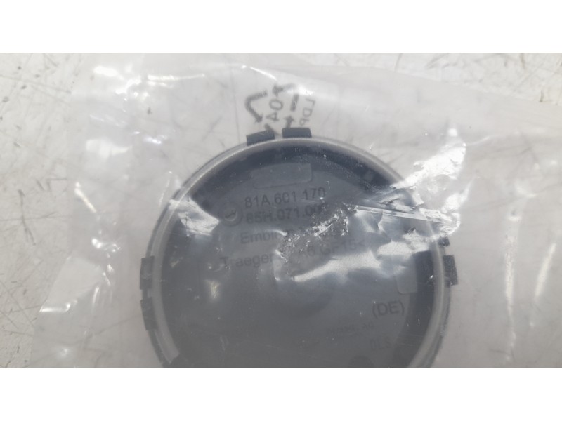 Recambio de tapacubos para audi q3 sportback (f3n) 35 tdi referencia OEM IAM 81A601170  