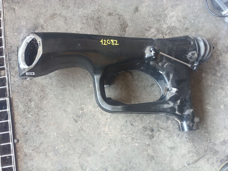 Recambio de basculante para bmw r 1250 r 1250 gs adventure referencia OEM IAM 33177105976  