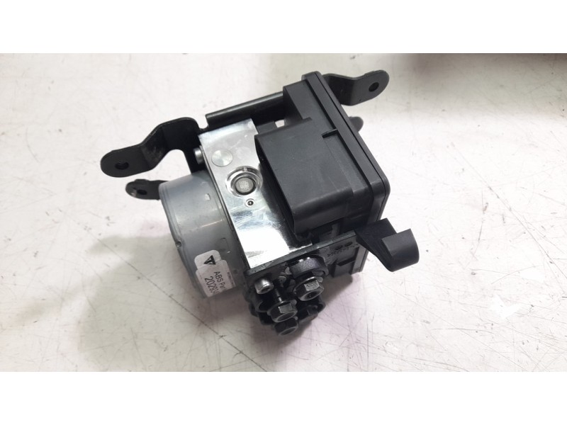 Recambio de abs para triumph street triple 765 rs street triple 765 rs referencia OEM IAM T2025961  