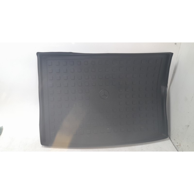 Recambio de alfombra maletero para mercedes-benz b-klasse (bm 247) b 200 d referencia OEM IAM A2478140000  