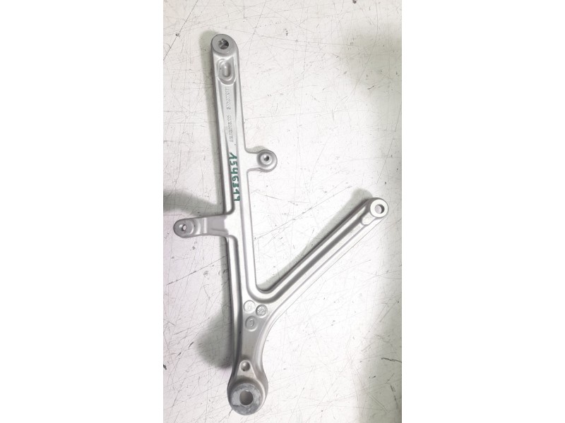 Recambio de soporte motor derecho para ktm super adventure 1290 super adventure s referencia OEM IAM 6190300510001  
