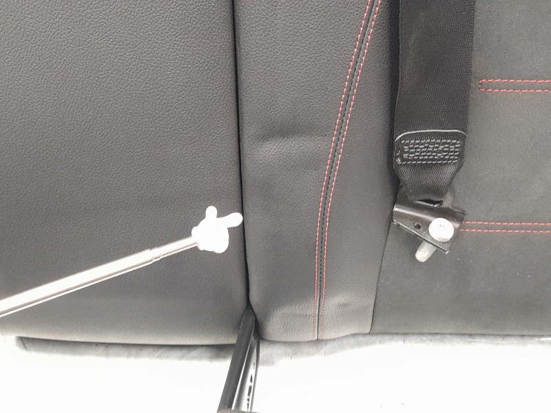Recambio de juego asientos completo para mercedes-benz b-klasse (bm 247) b 200 d referencia OEM IAM 1779062401  