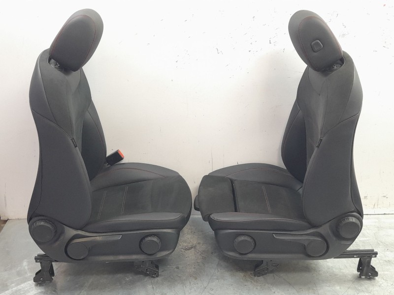 Recambio de juego asientos completo para mercedes-benz b-klasse (bm 247) b 200 d referencia OEM IAM 1779062401  
