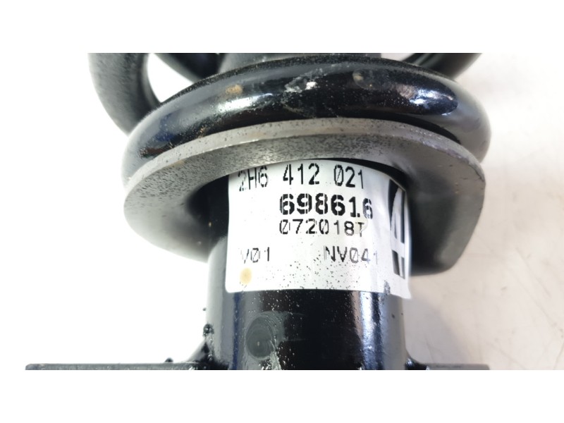 Recambio de amortiguador delantero izquierdo para volkswagen amarok referencia OEM IAM 2H0413031K  AVW032