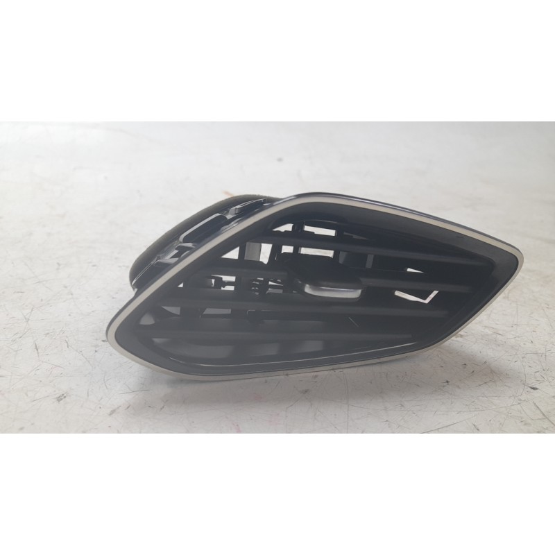 Recambio de aireador izquierdo para opel grandland / grandland x (a18, p1uo) 1.2 (75) referencia OEM IAM YP00060077  