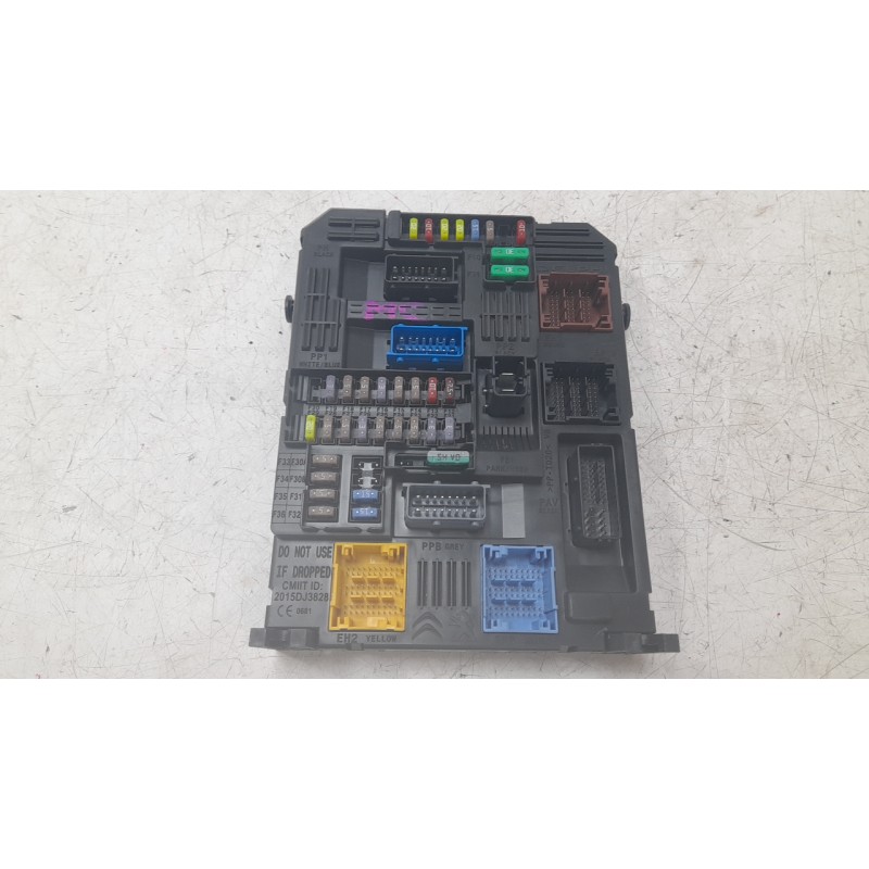 Recambio de caja reles / fusibles para opel grandland / grandland x (a18, p1uo) 1.2 (75) referencia OEM IAM 983288028000  