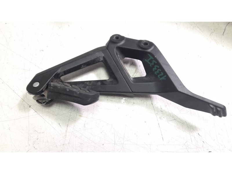 Recambio de estribera izquierda para ktm super adventure 1290 super adventure s referencia OEM IAM 6193048000  