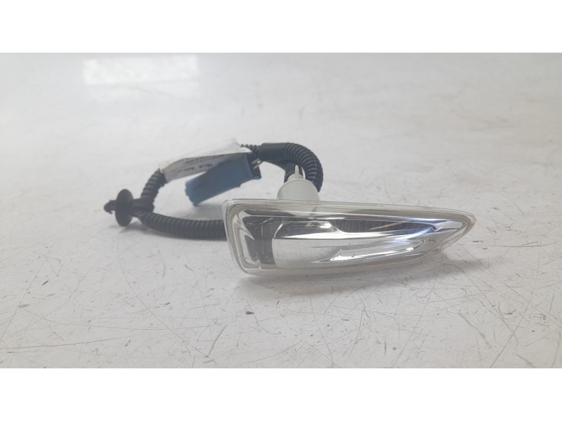 Recambio de piloto lateral delantero derecho para opel grandland / grandland x (a18, p1uo) 1.2 (75) referencia OEM IAM 13491089 