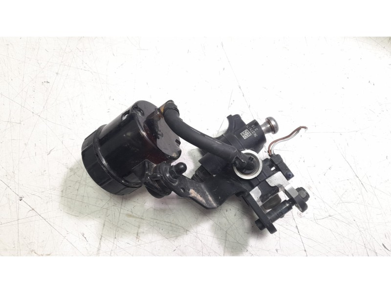 Recambio de bomba freno delantera para ktm super adventure 1290 super adventure s referencia OEM IAM 6131300110030  