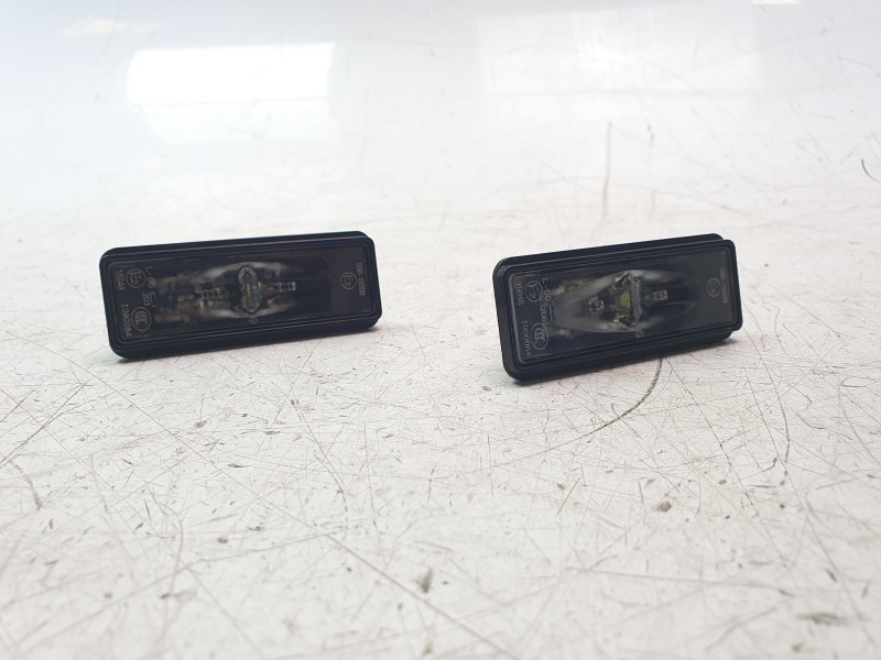 Recambio de piloto matricula para opel grandland / grandland x (a18, p1uo) 1.2 (75) referencia OEM IAM 9815226680  
