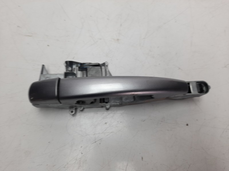 Recambio de maneta exterior delantera derecha para peugeot partner kombi 1.6 blue-hdi fap referencia OEM IAM 9680168580  