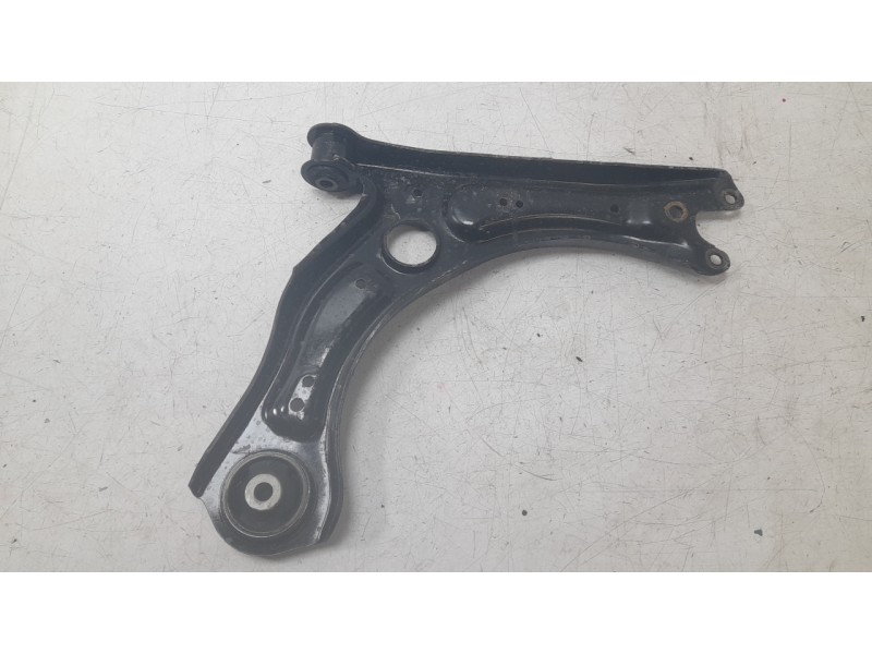 Recambio de brazo suspension inferior delantero derecho para skoda fabia iv (pj3) 1.0 mpi referencia OEM IAM 2Q0407152D  
