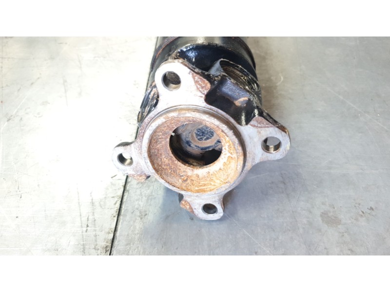 Recambio de transmision central para volkswagen amarok referencia OEM IAM 2H0521102AS  NKWTY008/NWNVW023/NLWVW008