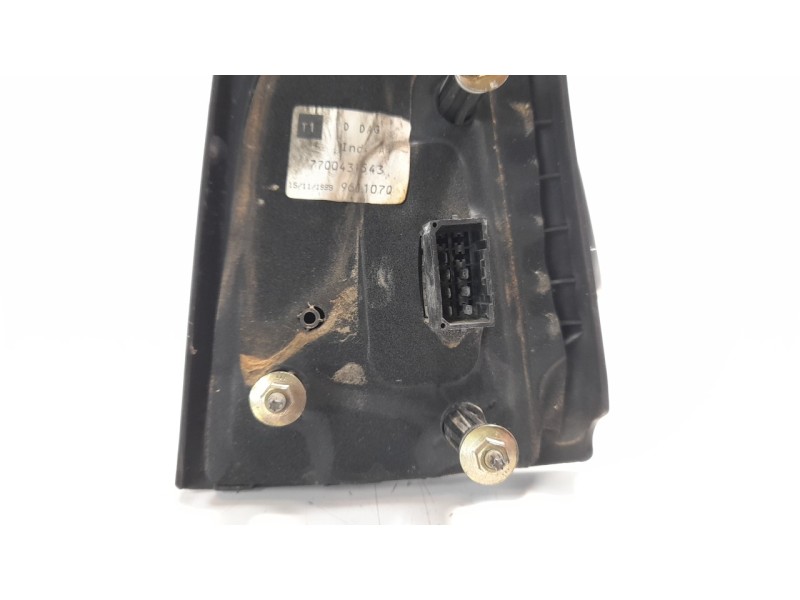 Recambio de retrovisor derecho para renault scenic (ja..) 1.9 dti diesel cat referencia OEM IAM 7700841656 1051934013 RN0317323